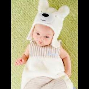 NWOT Baby Aspen Beary Snuggly Lux Polar Bear Snuggle Sack with matching hat